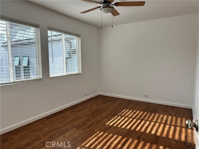 Building Photo - 28 20th Ct