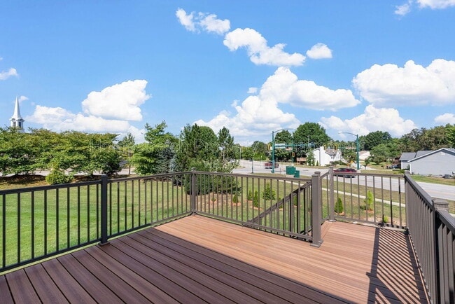 Building Photo - 521 Upper Ridgepointe Ct