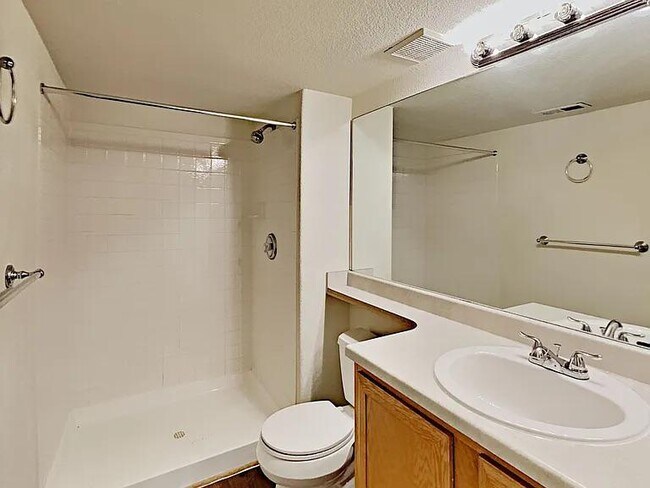 Building Photo - 7658 Sailwind Dr