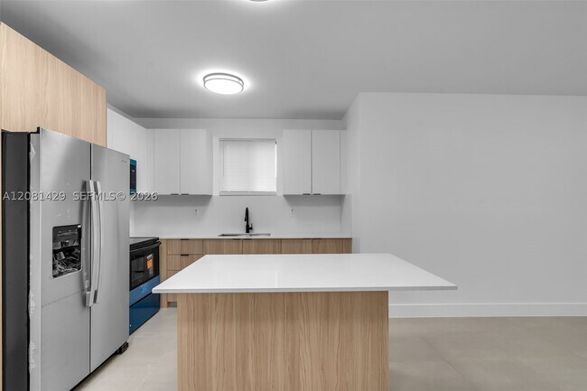 Building Photo - 6500 NW 21st Ave