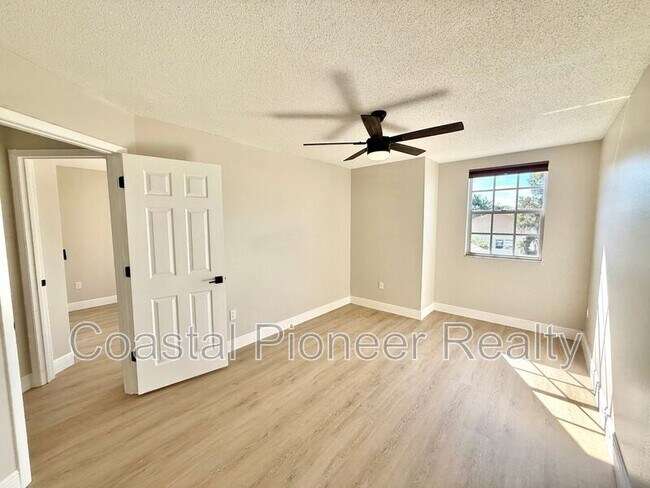 Building Photo - 8731 Huntfield St