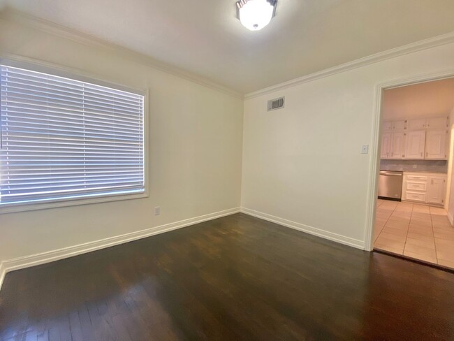 Building Photo - 4 bed 2 bath now available in Tech Terrace