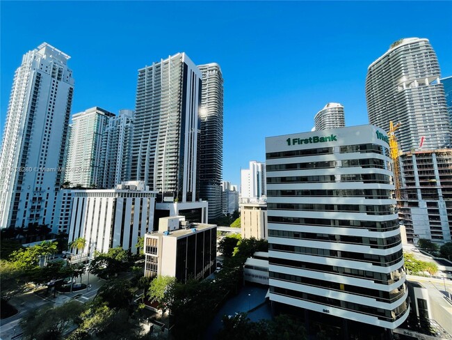 Building Photo - 951 Brickell Ave