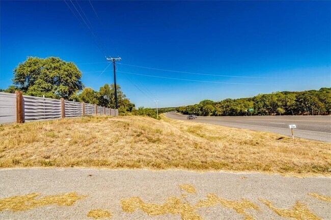 Building Photo - 1701 N Farm to Market 1626