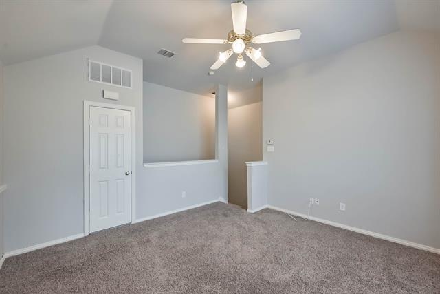 Building Photo - 4 Blue Meadow Ct