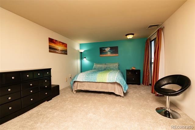 Building Photo - 800 N Pearl St