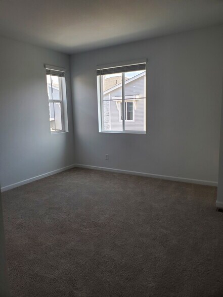 Main suite - 2435 Vanhoutte Vw