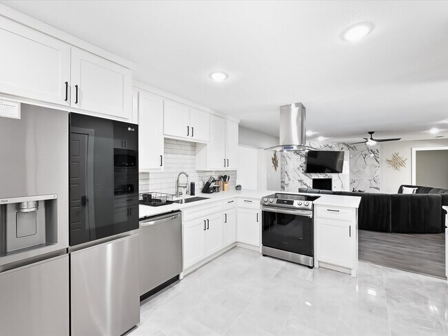 Building Photo - 1008 Ridgefield Dr
