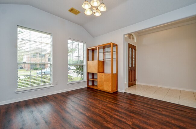 Building Photo - 14410 Pelican Marsh Dr