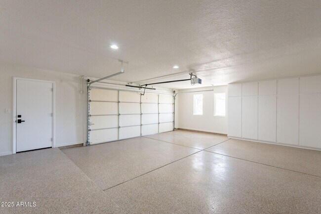 Building Photo - 8338 E San Rafael Dr