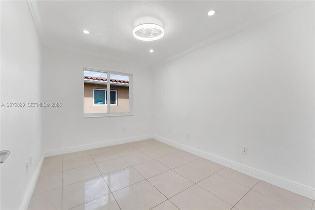 Building Photo - 3250 SW 72nd Ct