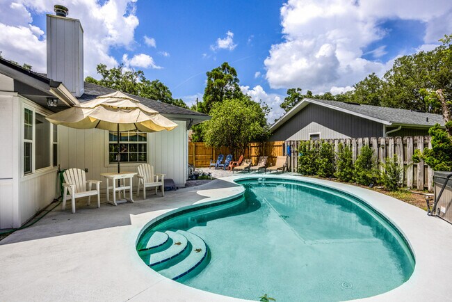 Building Photo - 4726 NW 27 Pl