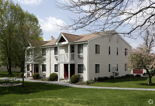 Building Photo - Pheasant Hill Estates
