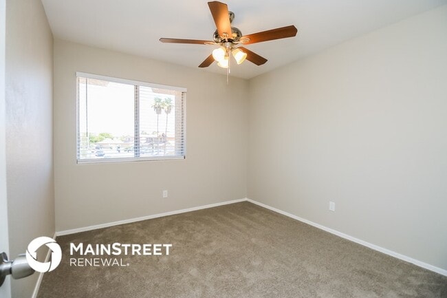 Building Photo - 2541 W Gary Dr