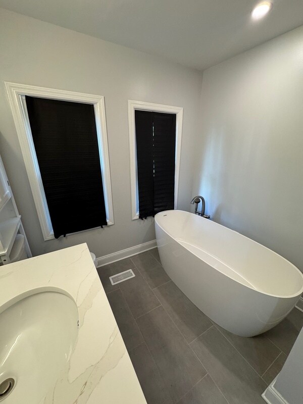Building Photo - 222 Chesna Dr