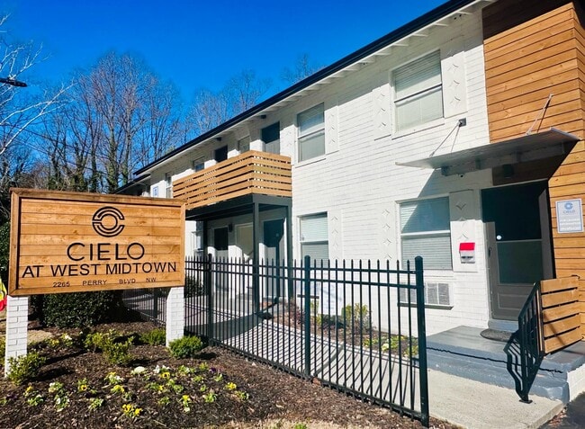 Building Photo - Cielo at West Midtown