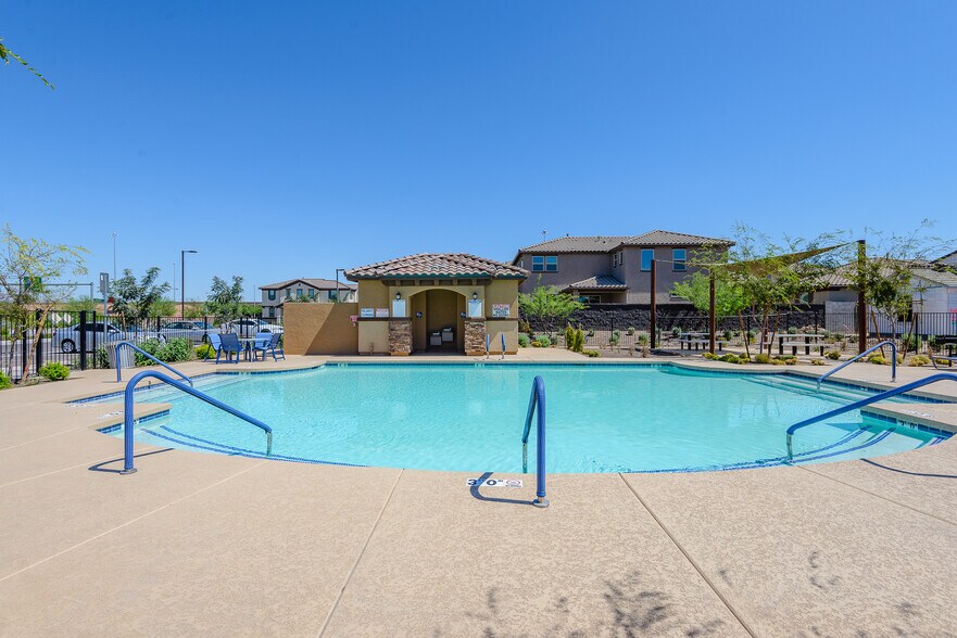 Community pool - 16238 W La Ventilla Way