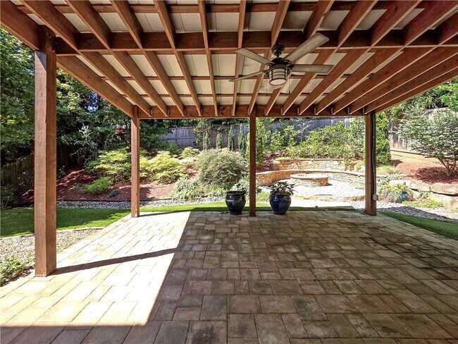 Building Photo - 401 Kensington Parc Dr