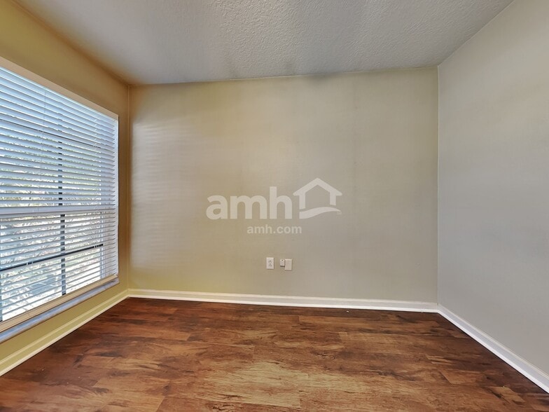 Building Photo - 5801 War Admiral Dr