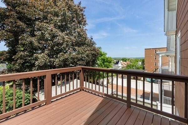 Building Photo - 21 Conwell St