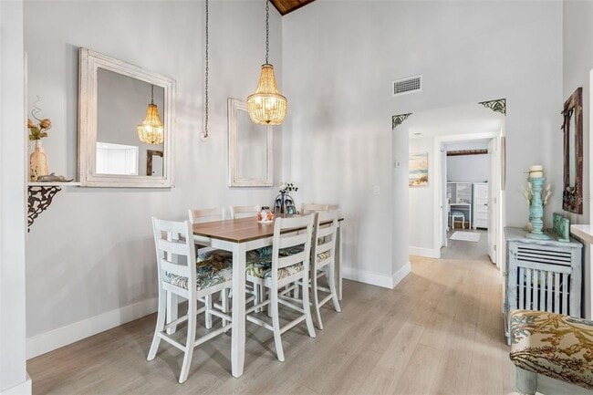 Building Photo - 505 Plaza Seville Ct