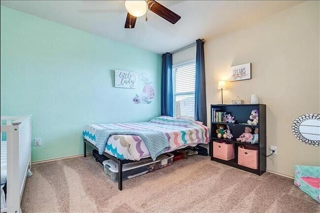 Building Photo - 118 Tallow Trail