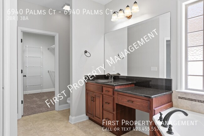 Building Photo - 6940 Palms Ct