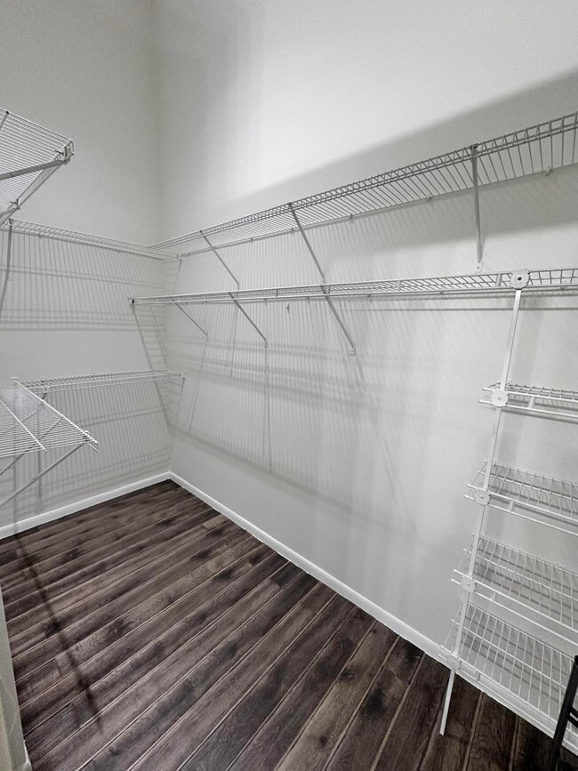 Building Photo - 306 Harbour Pointe Way