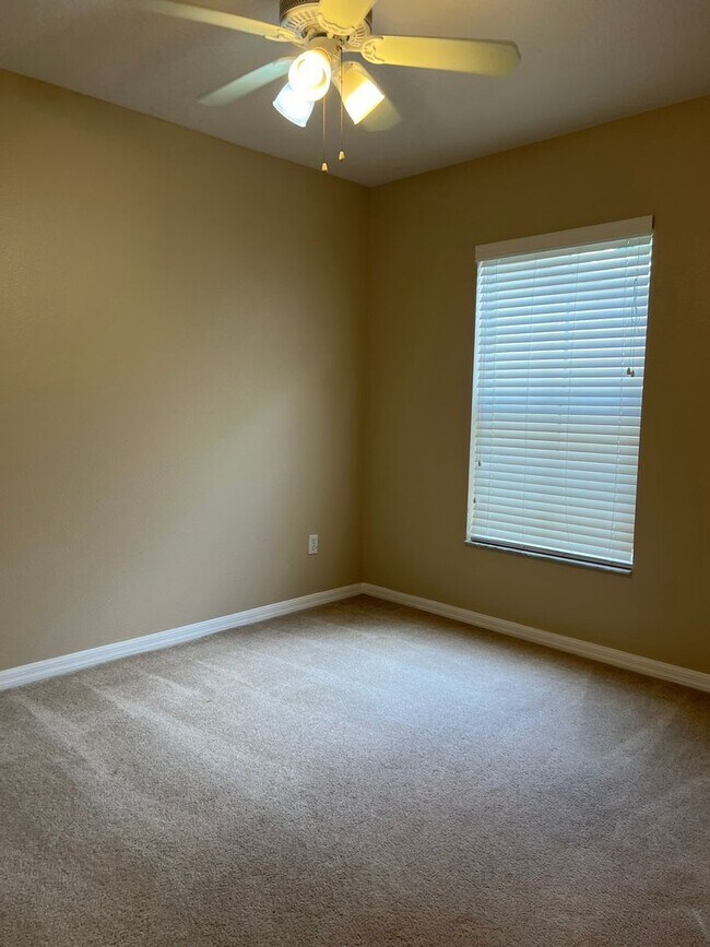 Building Photo - Gated 3/2.5 Townhouse with Garage in Altam...