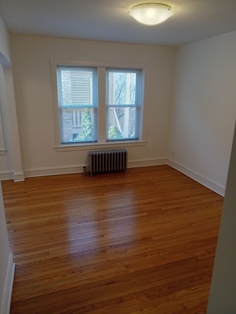 Building Photo - 3836 W Cornelia Ave