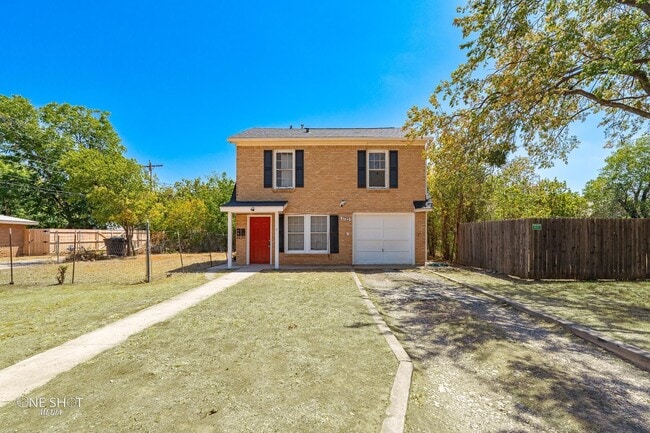 Building Photo - 1725 Ave D