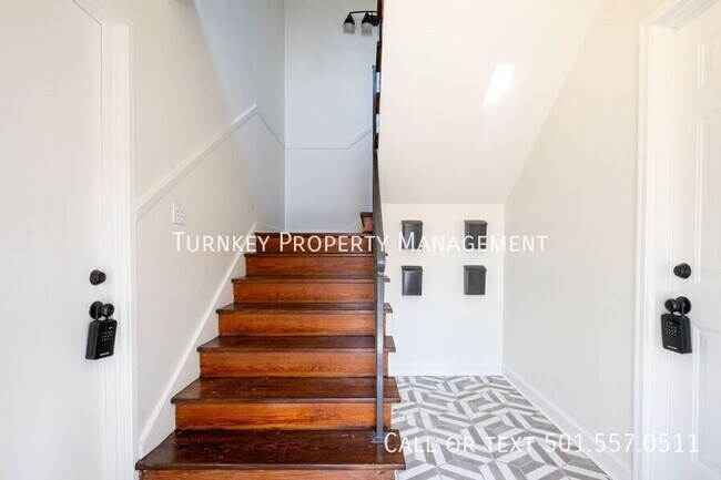 Building Photo - 623 Sherman St