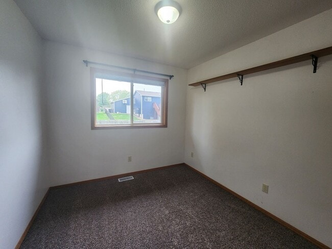 Building Photo - 821 S Whitewood Ave