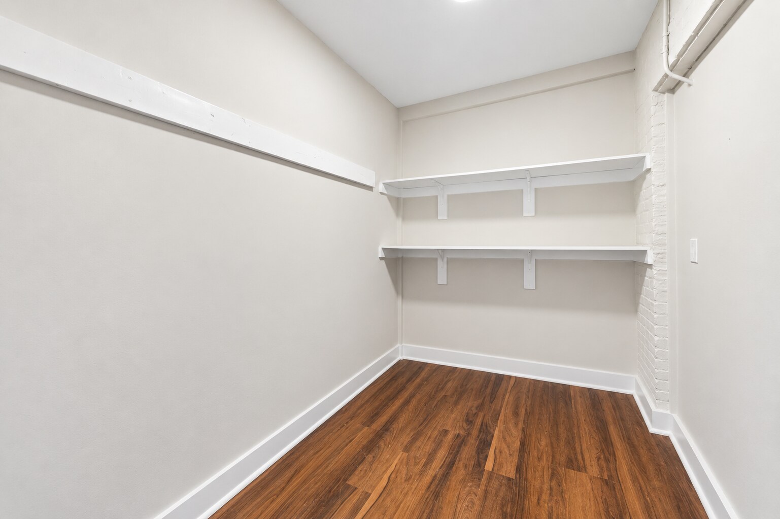 Storage Room - 6453 N Bosworth Ave