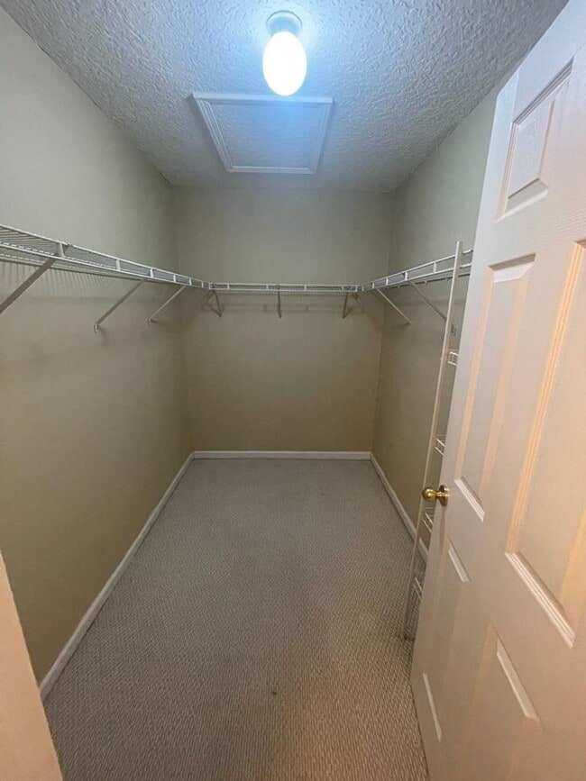 Building Photo - MOVE IN SPECIAL!!!   2 BEDROOM 2 BATHS JAC...