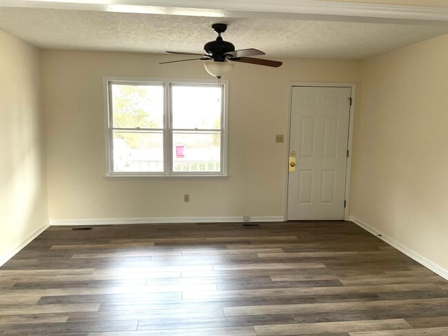 Building Photo - Home For Rent in Crouse NC