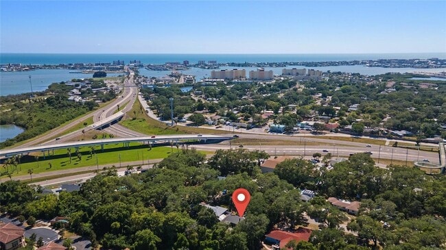 Building Photo - 4939 Woodland Dr