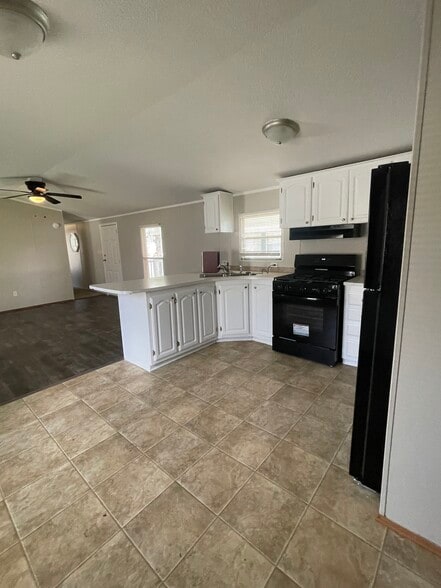 Building Photo - 18 Bellwood Dr