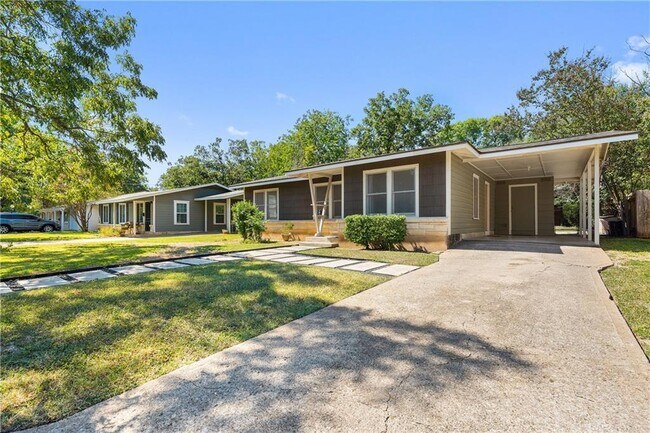 Building Photo - 4602 Chiappero Trail