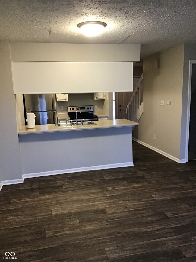 Building Photo - 6062 S Bay Dr