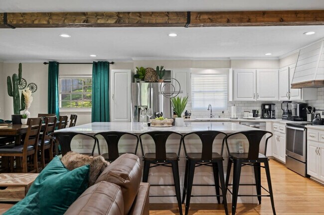 Building Photo - 75 State Rd 1441