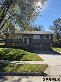 Building Photo - 809 Matthies Dr