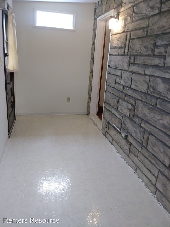Building Photo - 2 br, 1 bath House - 8582 Partridge Ave