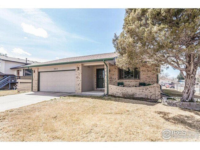 Building Photo - 701 43rd Ave