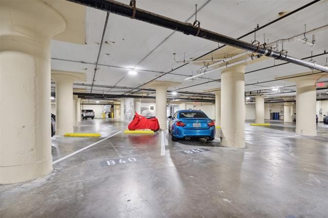 Building Photo - 2600 W 7th St