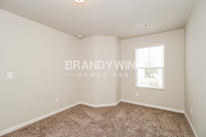 Building Photo - 211 Crestview Wy