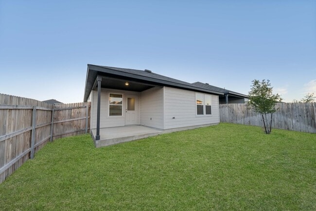 Building Photo - 817 Heartseed Ave