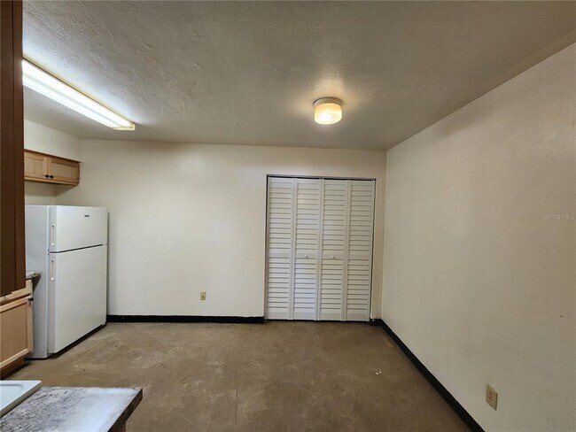 Building Photo - 5817 NW 23rd Terrace