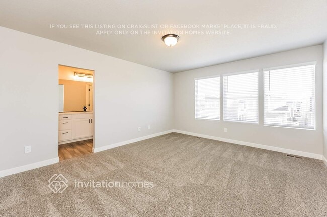 Building Photo - 11257 House Finch Ln