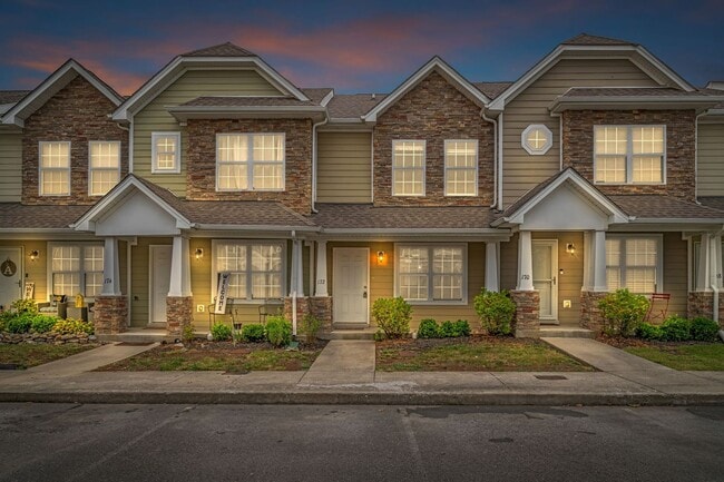 Building Photo - Awesome Goodlettsville Townhome in Conveni...